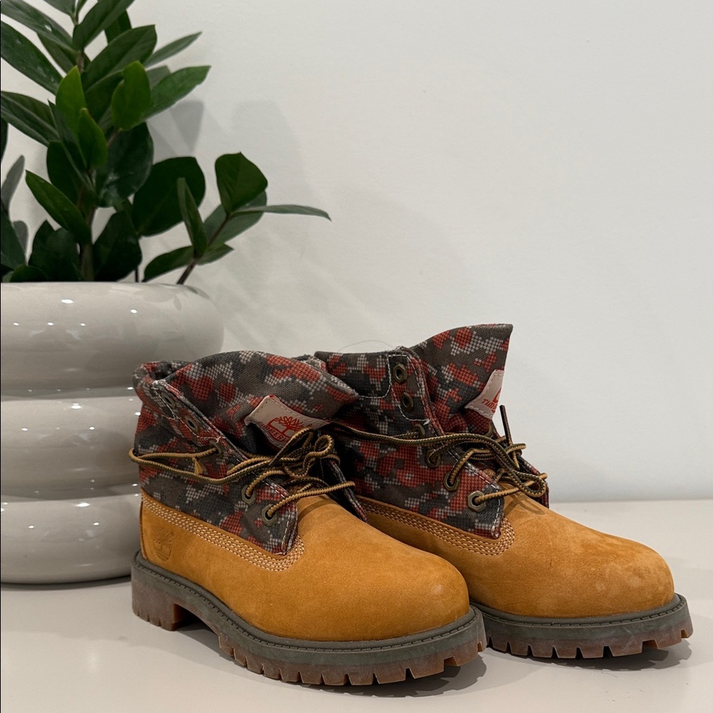 Timberland Tan and Red Fold-Down Boots